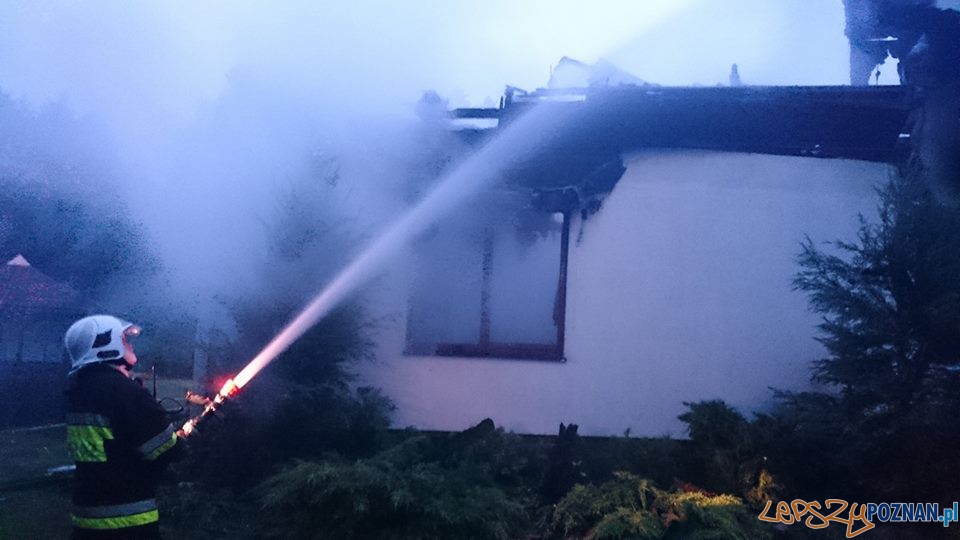 Pożar na Biskupińskiej Foto: OSP Suchy Las Pożar na Biskupińskiej Foto: OSP Suchy Las