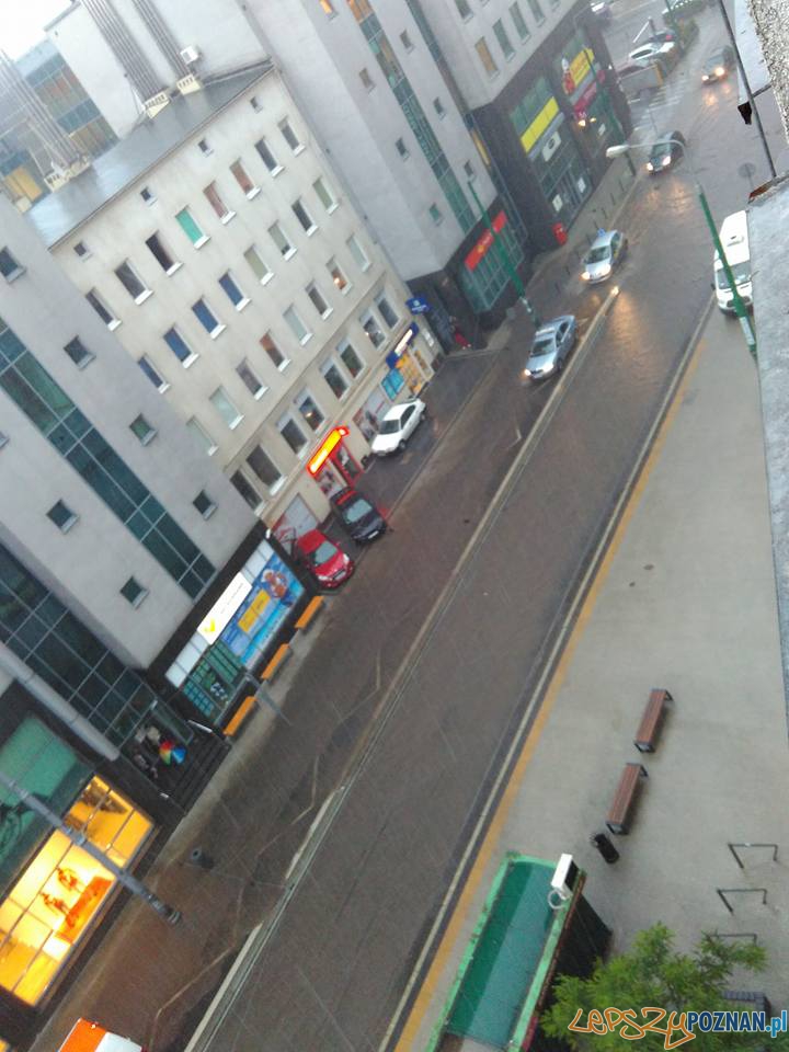 Lało ja z cebra - wuchta ulic zalana Foto: Dorota Urxzaj Lało ja z cebra - wuchta ulic zalana Foto: Dorota Urxzaj