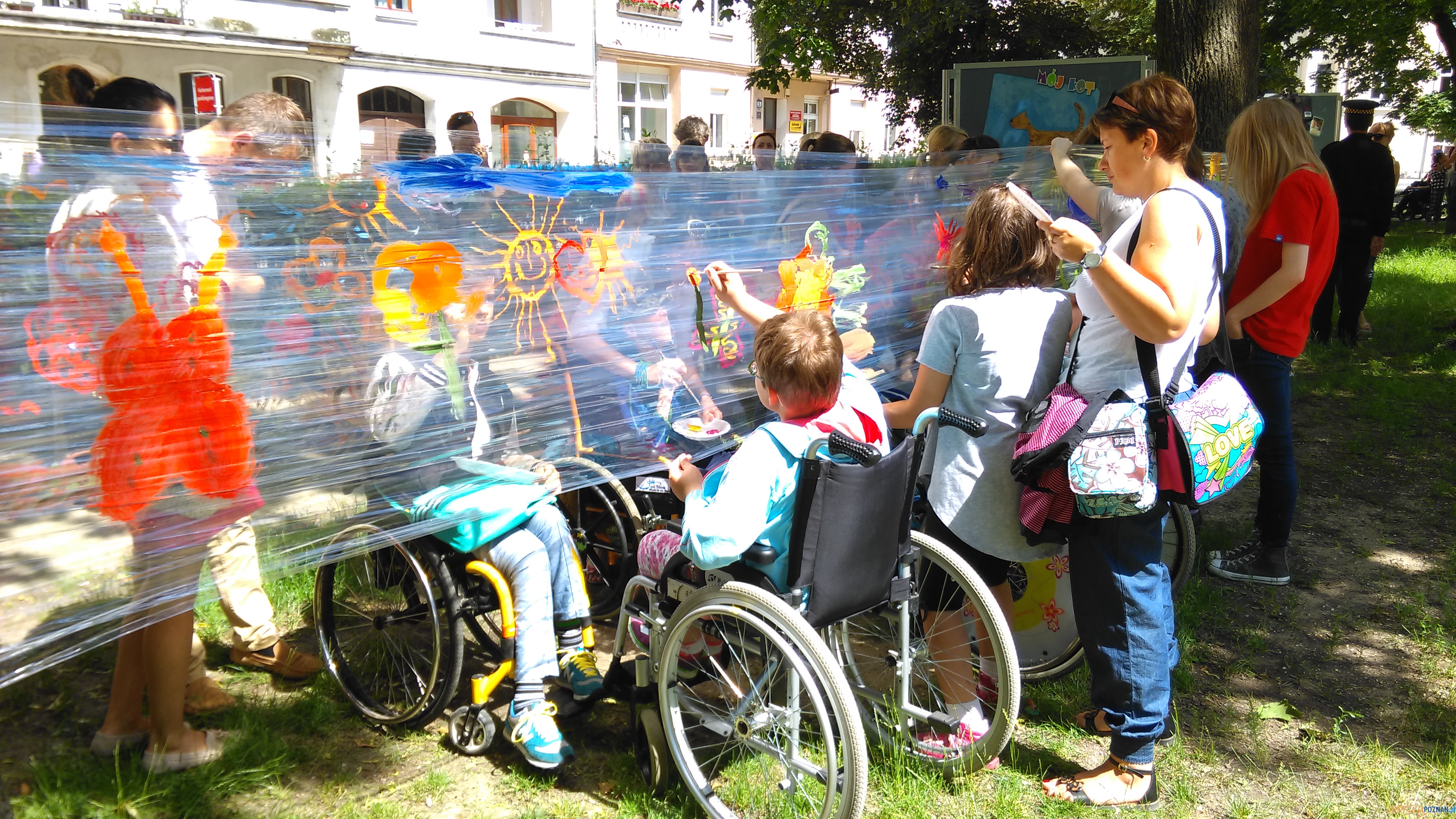 Wystawa na Skwerze Łukasiewicza (12) Foto: Tomasz Dworek Wystawa na Skwerze Łukasiewicza (12) Foto: Tomasz Dworek