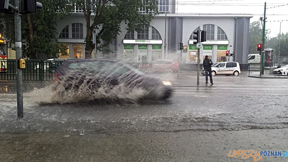 Lało ja z cebra – wuchta ulic zalana Foto: Jarek Sobierajewicz Lało ja z cebra – wuchta ulic zalana Foto: Jarek Sobierajewicz