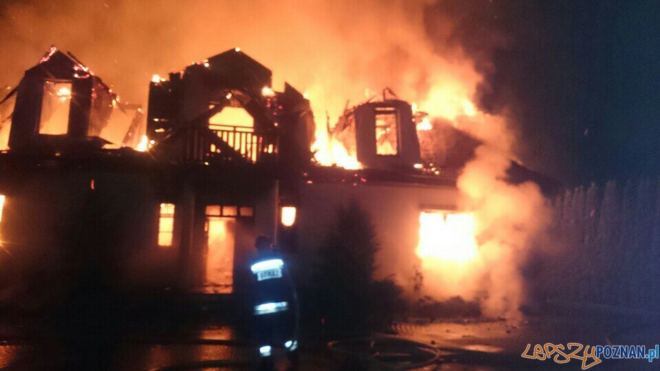 Pożar na Biskupińskiej Foto: OSP Suchy Las Pożar na Biskupińskiej Foto: OSP Suchy Las