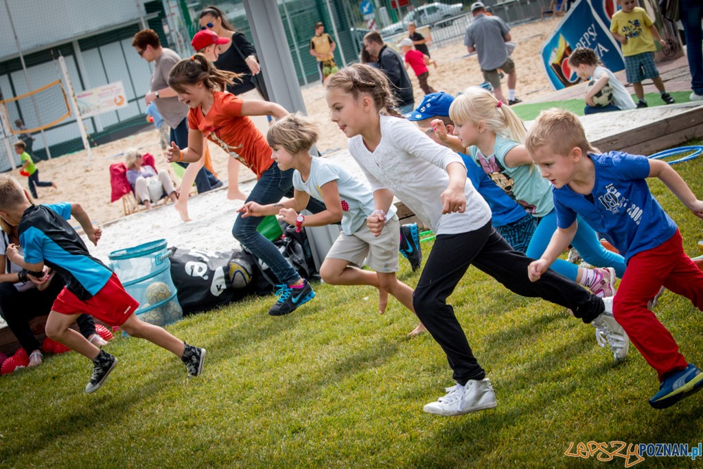 Lato na Targach (zabawy z animatorami) (2) Foto: Lato na Targach (zabawy z animatorami) (2) Foto: