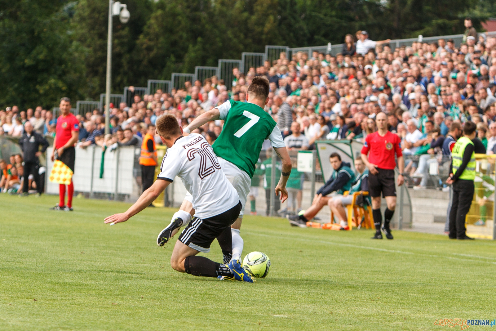 Pilka nozna. II liga. Warta Poznan - Garbarnia Krakow. 15.06.2016 Foto: Pawel Rychter Pilka nozna. II liga. Warta Poznan - Garbarnia Krakow. 15.06.2016 Foto: Pawel Rychter