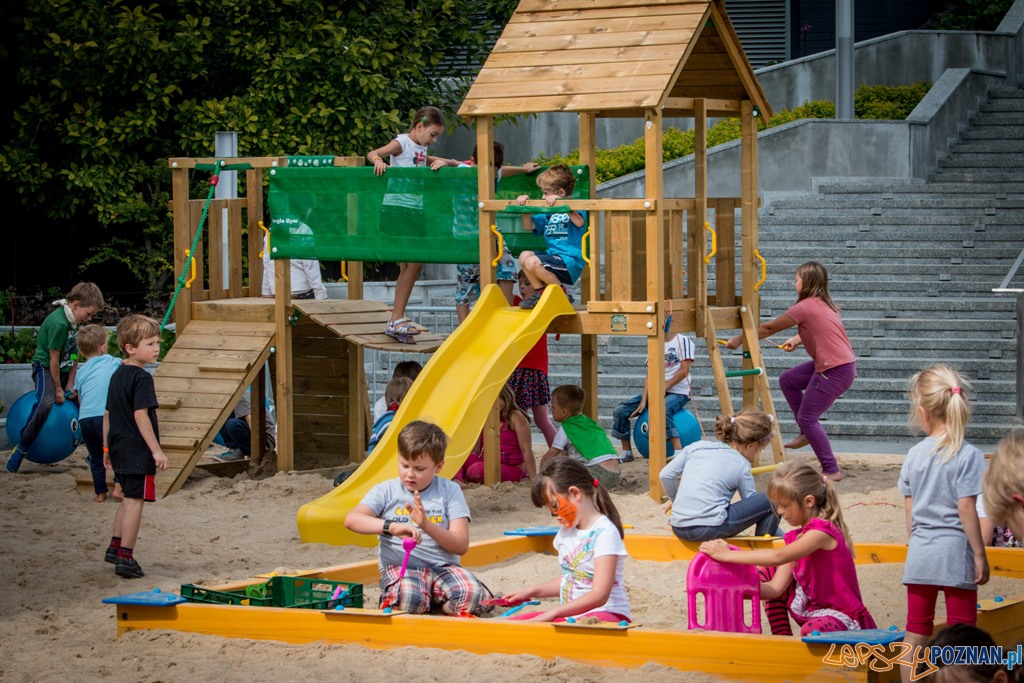 Lato na Targach (zabawy z animatorami) (7) Foto: Lato na Targach (zabawy z animatorami) (7) Foto: