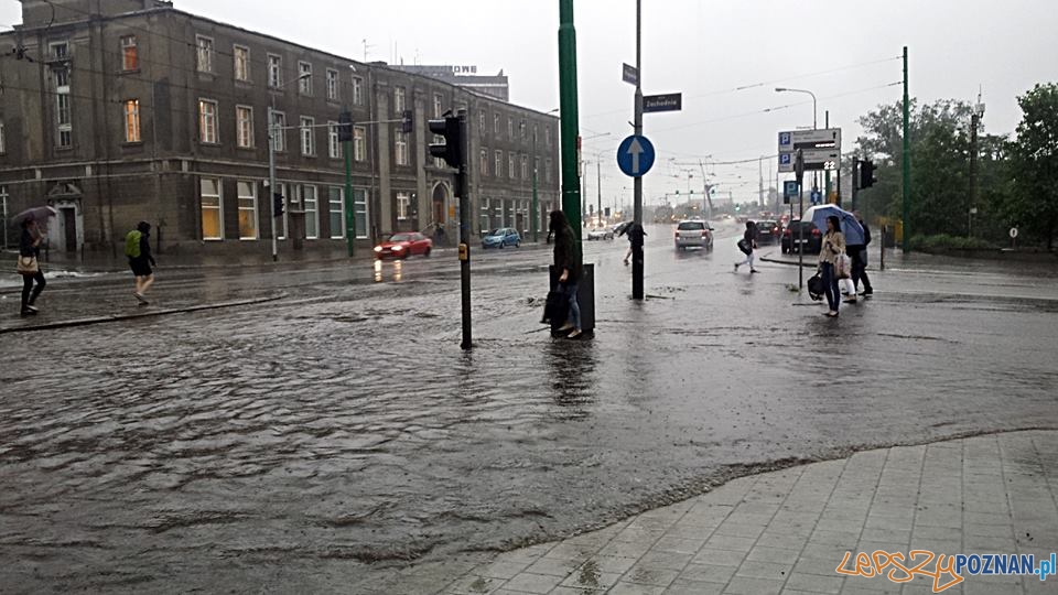 Lało ja z cebra – wuchta ulic zalana Foto: Jarek Sobierajewicz Lało ja z cebra – wuchta ulic zalana Foto: Jarek Sobierajewicz