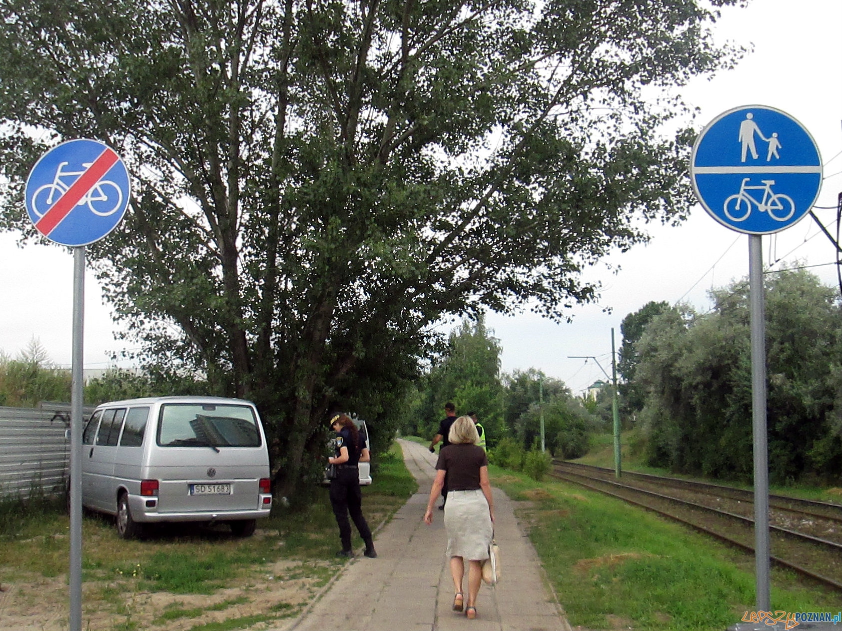 Coś tu jest nie tak..? Foto: nishio Coś tu jest nie tak..? Foto: nishio