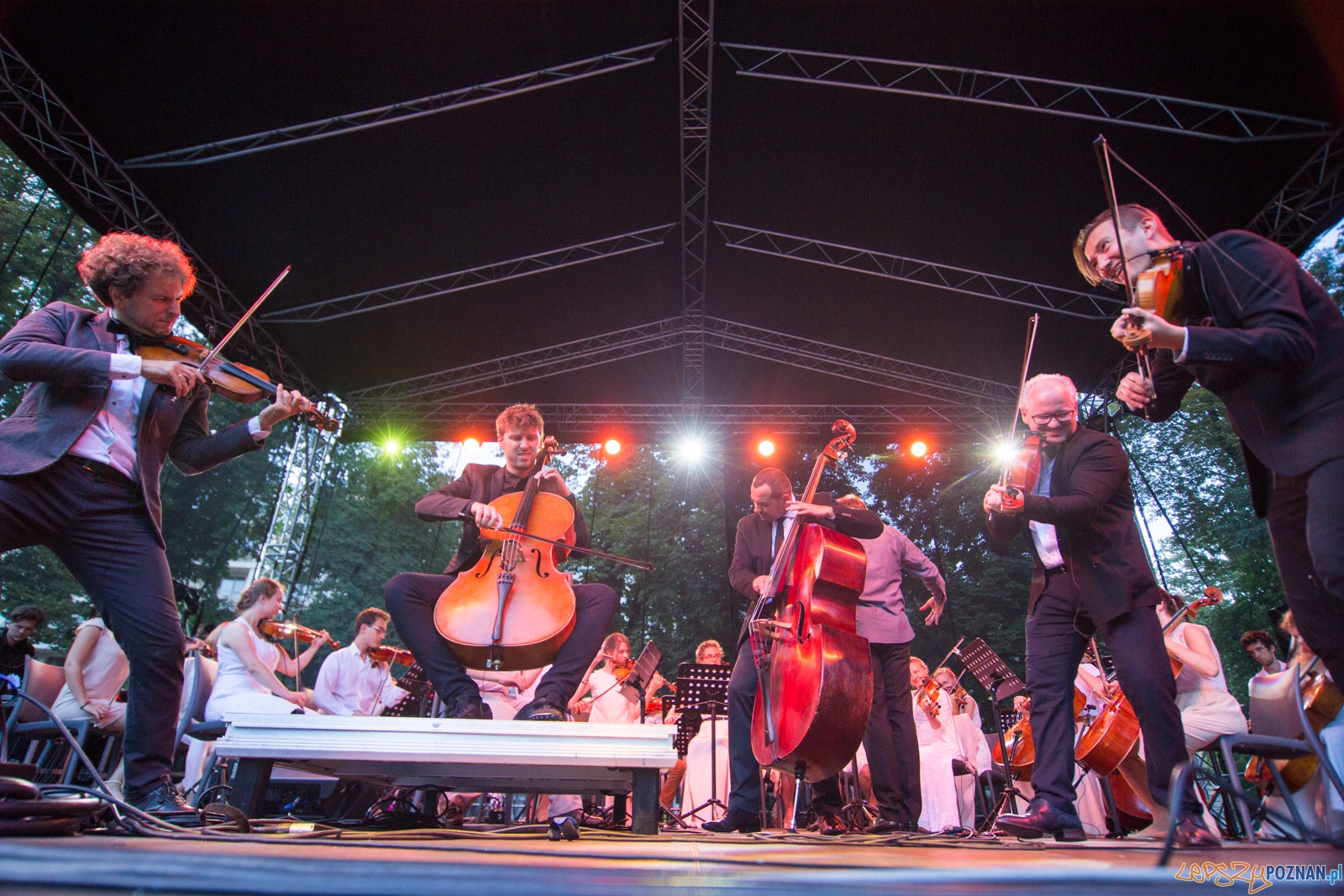 Młoda Polska Filharmonia i zespół Vołosi Foto: lepszyPOZNAN.pl / Piotr Rychter Młoda Polska Filharmonia i zespół Vołosi Foto: lepszyPOZNAN.pl / Piotr Rychter