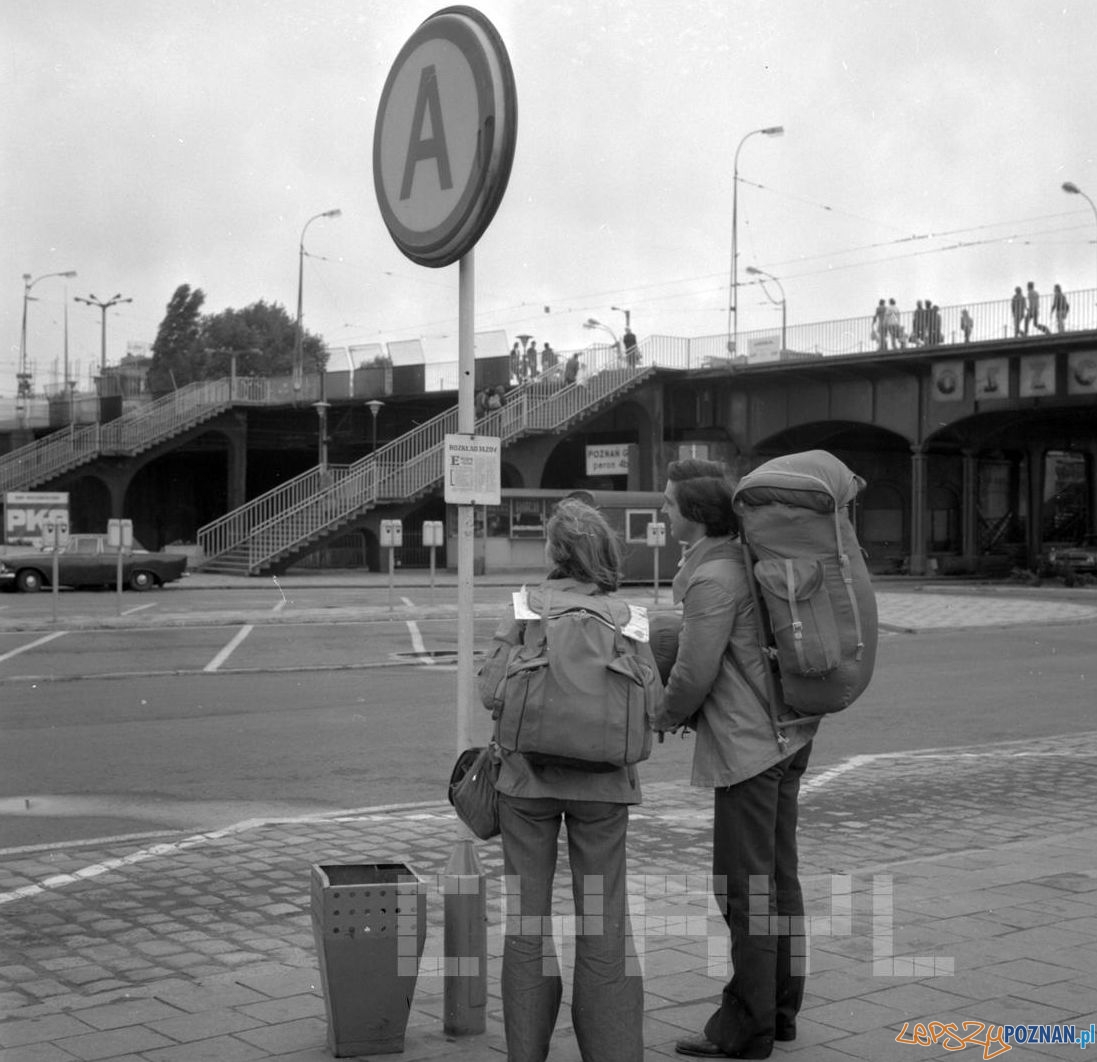 Przystanek Dworzec PKP 27.08.1978  Foto: Stanisław Wiktor / Cyryl
