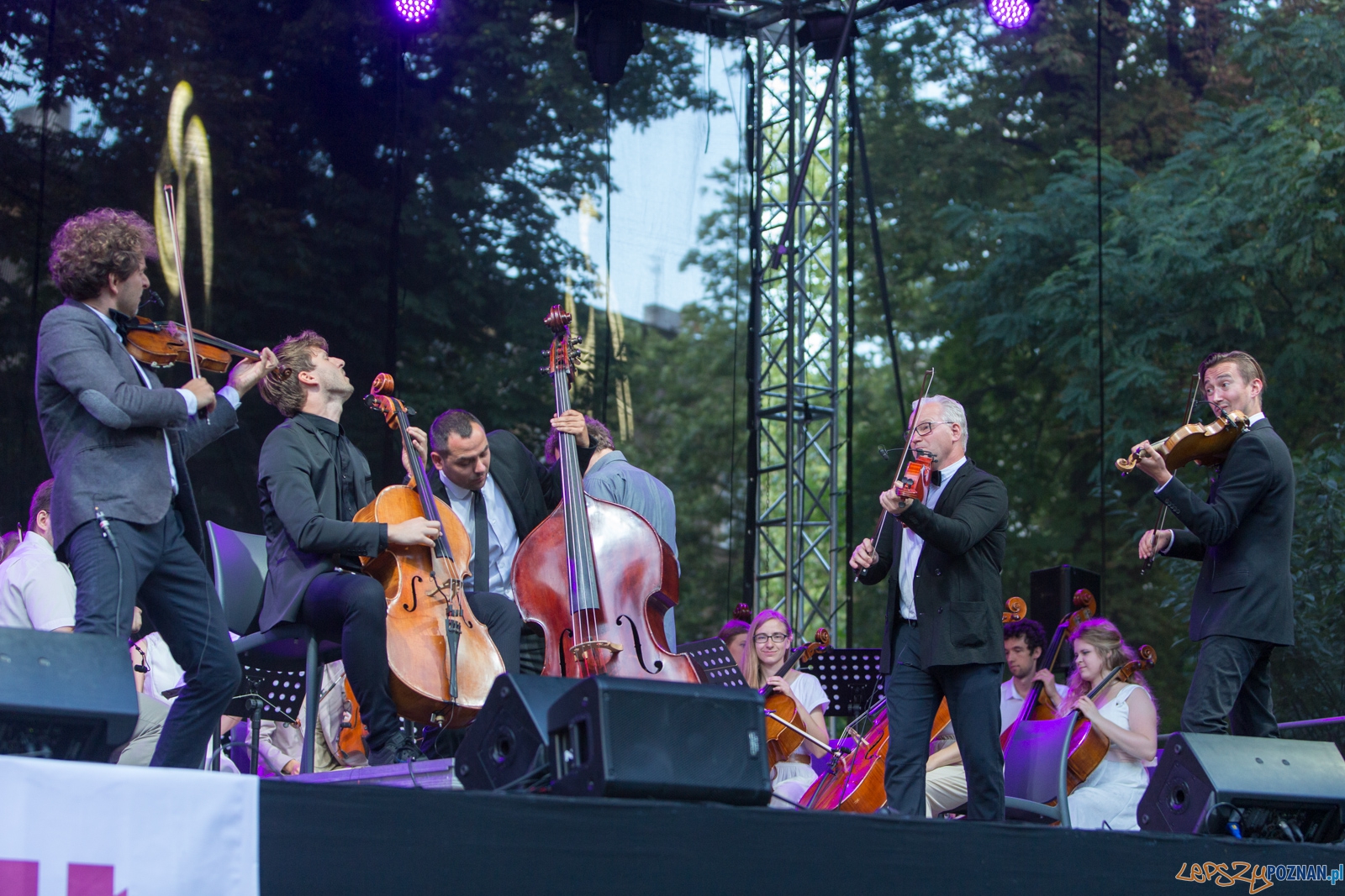Młoda Polska Filharmonia i zespół Vołosi Foto: lepszyPOZNAN.pl / Piotr Rychter Młoda Polska Filharmonia i zespół Vołosi Foto: lepszyPOZNAN.pl / Piotr Rychter