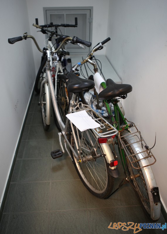 Zlikwidowano handel z bardzo ograniczoną odpowiedzialnością Foto: KWP w Poznaniu Zlikwidowano handel z bardzo ograniczoną odpowiedzialnością Foto: KWP w Poznaniu