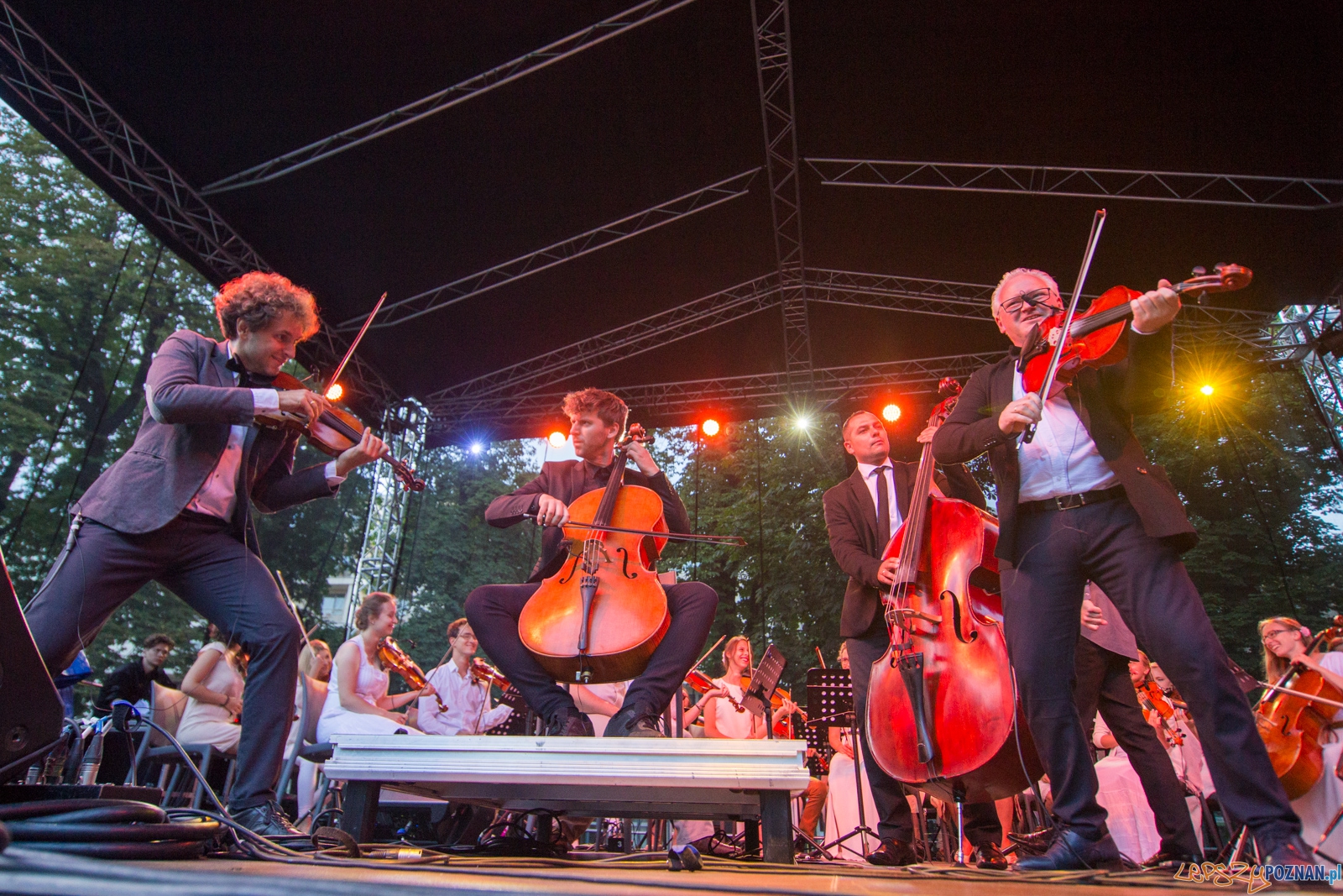 Młoda Polska Filharmonia i zespół Vołosi Foto: lepszyPOZNAN.pl / Piotr Rychter Młoda Polska Filharmonia i zespół Vołosi Foto: lepszyPOZNAN.pl / Piotr Rychter