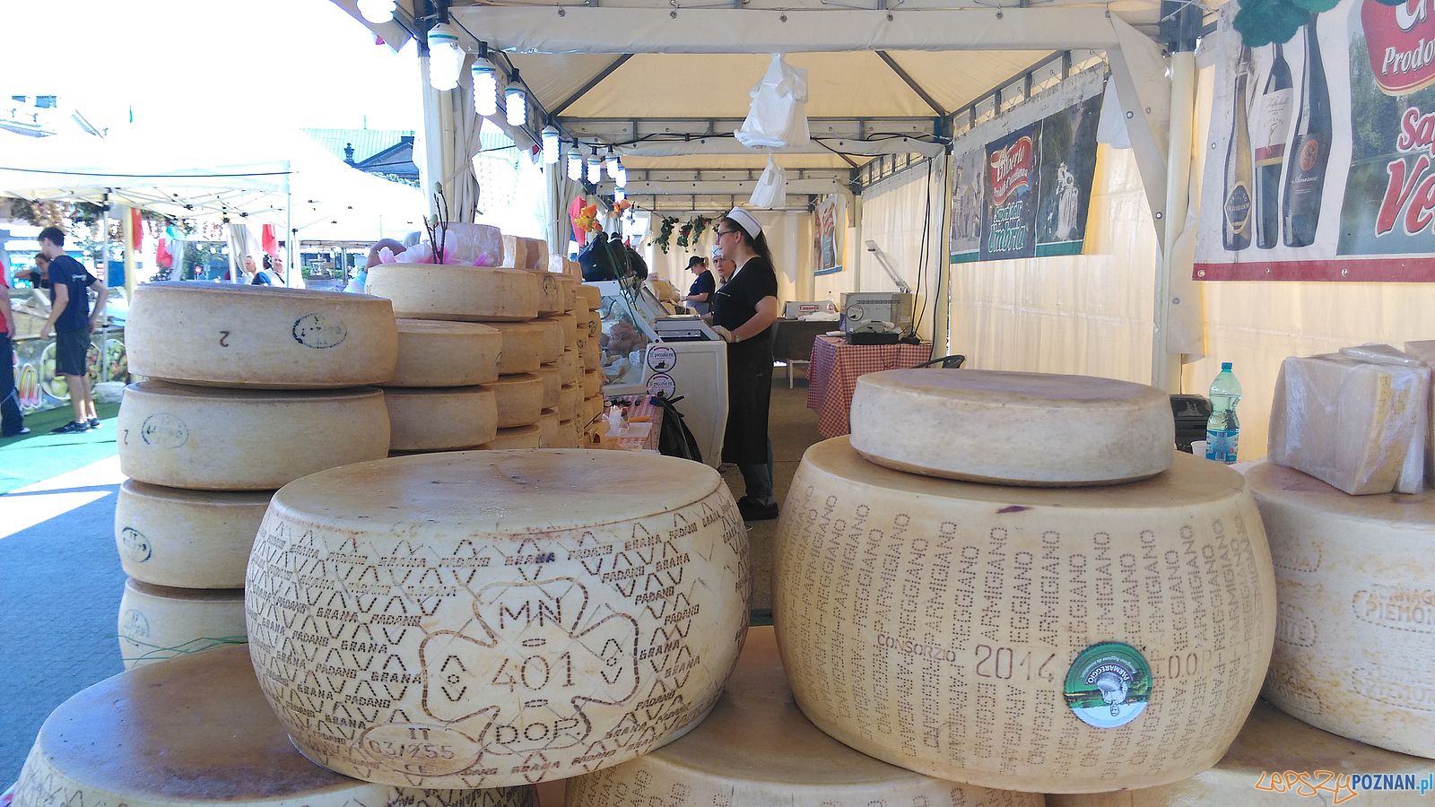 Włoski targ na Placu Wolności (4) Foto: TD Włoski targ na Placu Wolności (4) Foto: TD