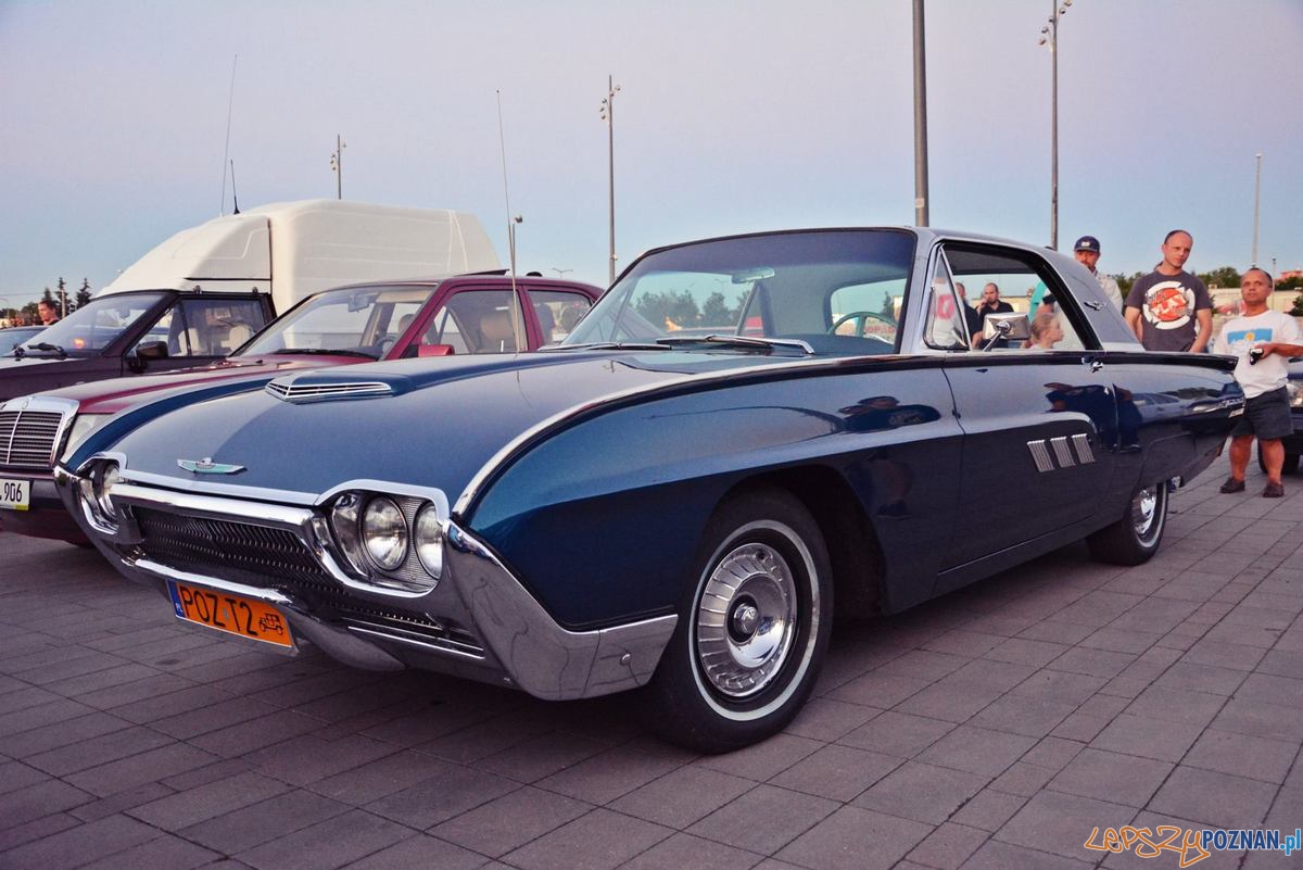 Zlot zabytkowych samochodów Foto: S. Cichocki Zlot zabytkowych samochodów Foto: S. Cichocki