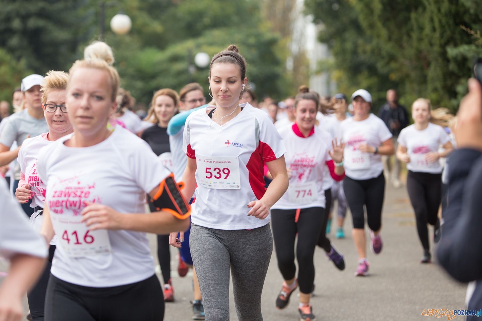 2 Bieg Kobiet ZAWSZE PIER(W)SI 2016 Foto: lepszyPOZNAN.pl / Piotr Rychter 2 Bieg Kobiet ZAWSZE PIER(W)SI 2016 Foto: lepszyPOZNAN.pl / Piotr Rychter