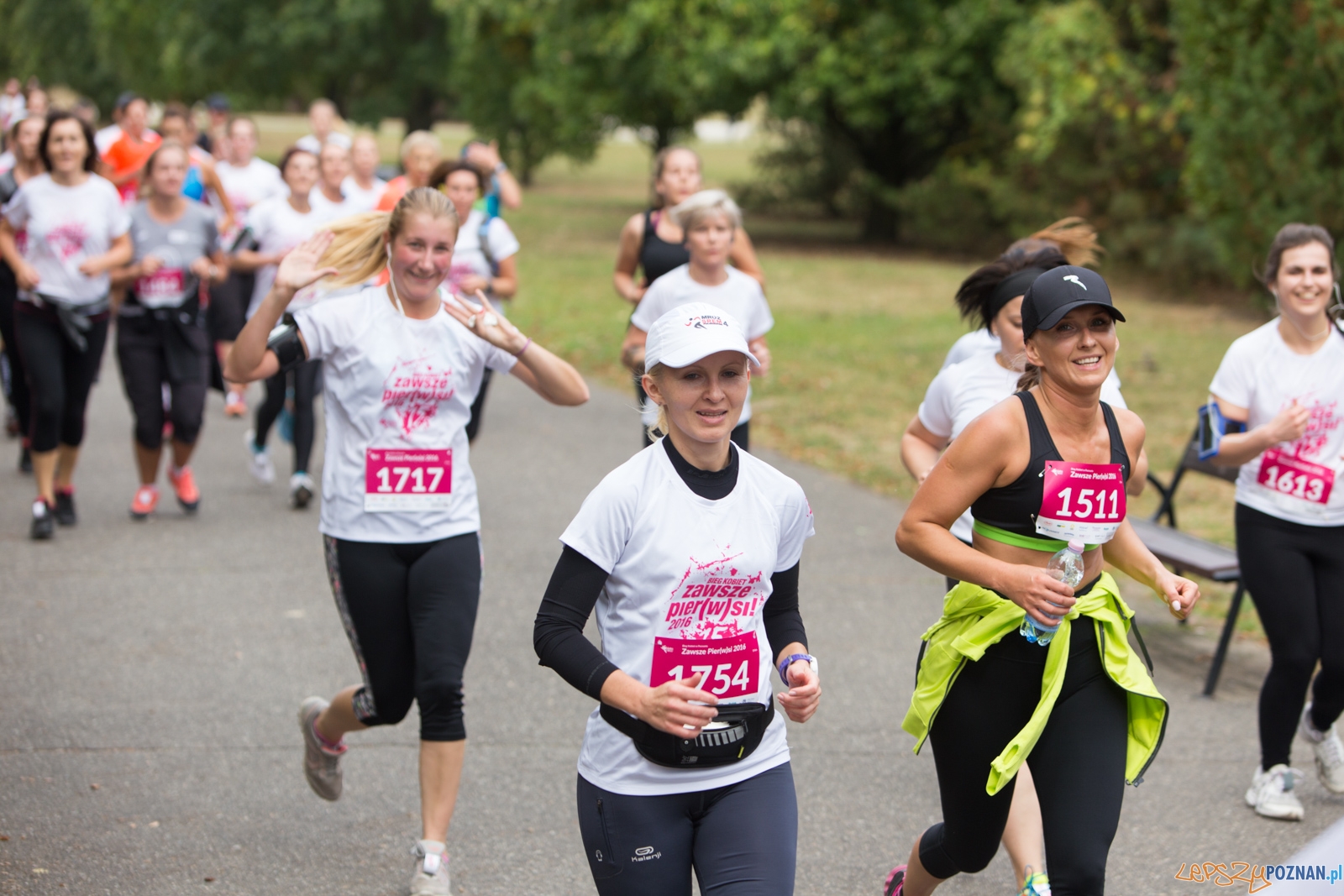 2 Bieg Kobiet ZAWSZE PIER(W)SI 2016 Foto: lepszyPOZNAN.pl / Piotr Rychter 2 Bieg Kobiet ZAWSZE PIER(W)SI 2016 Foto: lepszyPOZNAN.pl / Piotr Rychter