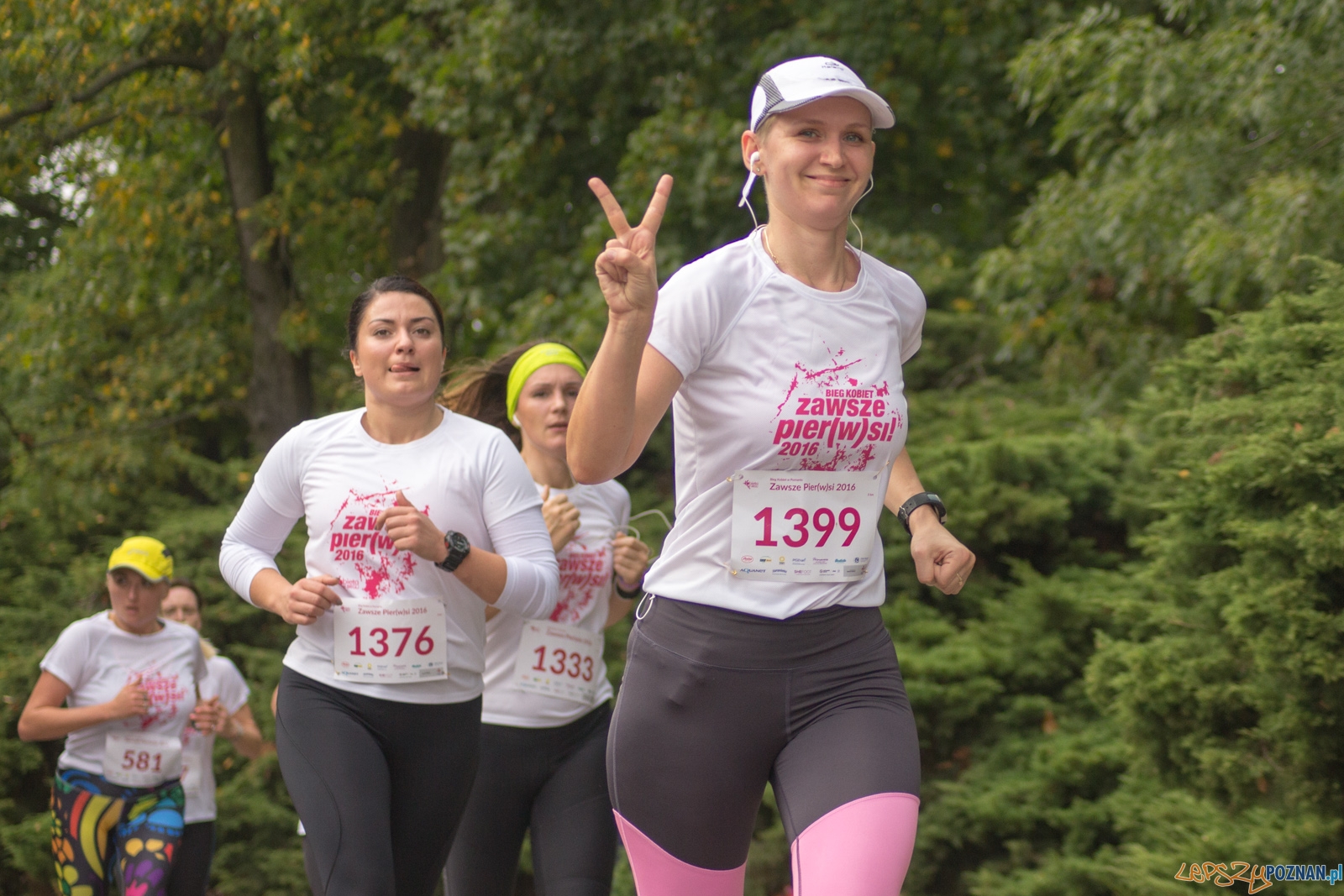 II Bieg Kobiet Zawsze PIER(W)SI 2016 Foto: Ewelina Jaśkowiak II Bieg Kobiet Zawsze PIER(W)SI 2016 Foto: Ewelina Jaśkowiak