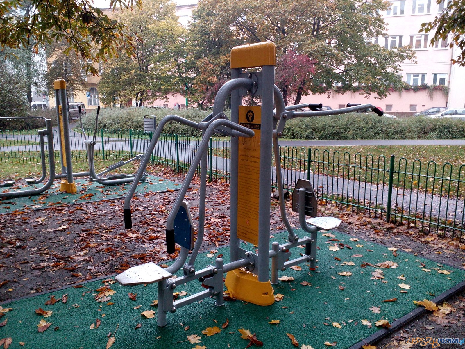 Siłownia w Parku Marcinkowskiego Foto: Zbigniew Burkietowicz /Rada Osiedla Stare Miasto Siłownia w Parku Marcinkowskiego Foto: Zbigniew Burkietowicz /Rada Osiedla Stare Miasto
