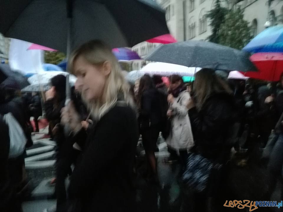 #czarnyprotest Foto: #czarnyprotest Foto: