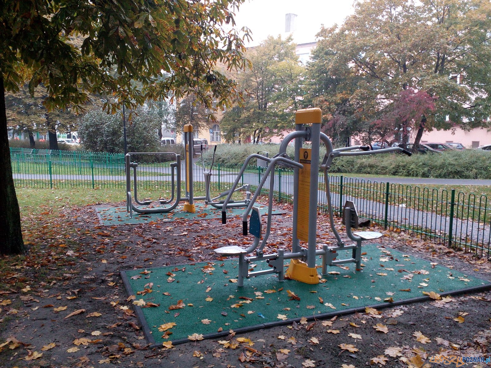 Siłownia w Parku Marcinkowskiego Foto: Zbigniew Burkietowicz /Rada Osiedla Stare Miasto Siłownia w Parku Marcinkowskiego Foto: Zbigniew Burkietowicz /Rada Osiedla Stare Miasto