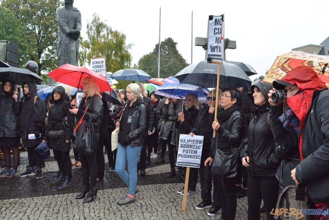 #czarnyprotest Foto: #czarnyprotest Foto: