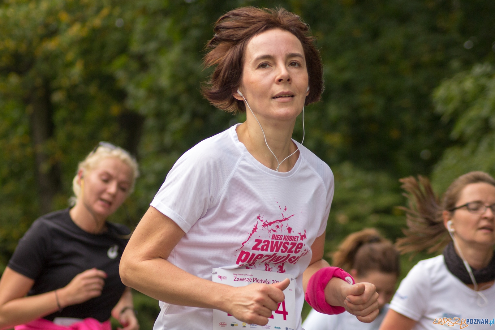 II Bieg Kobiet Zawsze PIER(W)SI 2016 Foto: Ewelina Jaśkowiak II Bieg Kobiet Zawsze PIER(W)SI 2016 Foto: Ewelina Jaśkowiak