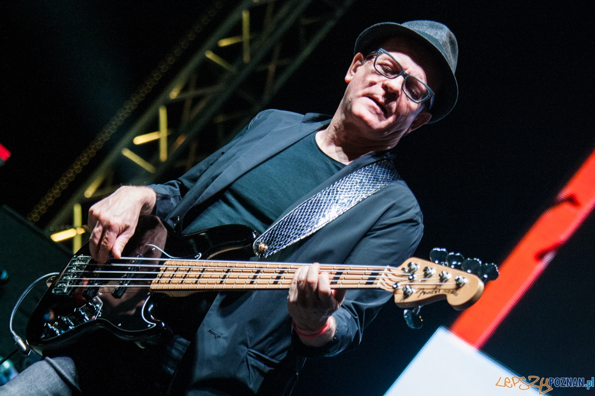 Kombii (8.10.2016) hala Arena Foto: © lepszyPOZNAN.pl / Karolina Kiraga Kombii (8.10.2016) hala Arena Foto: © lepszyPOZNAN.pl / Karolina Kiraga