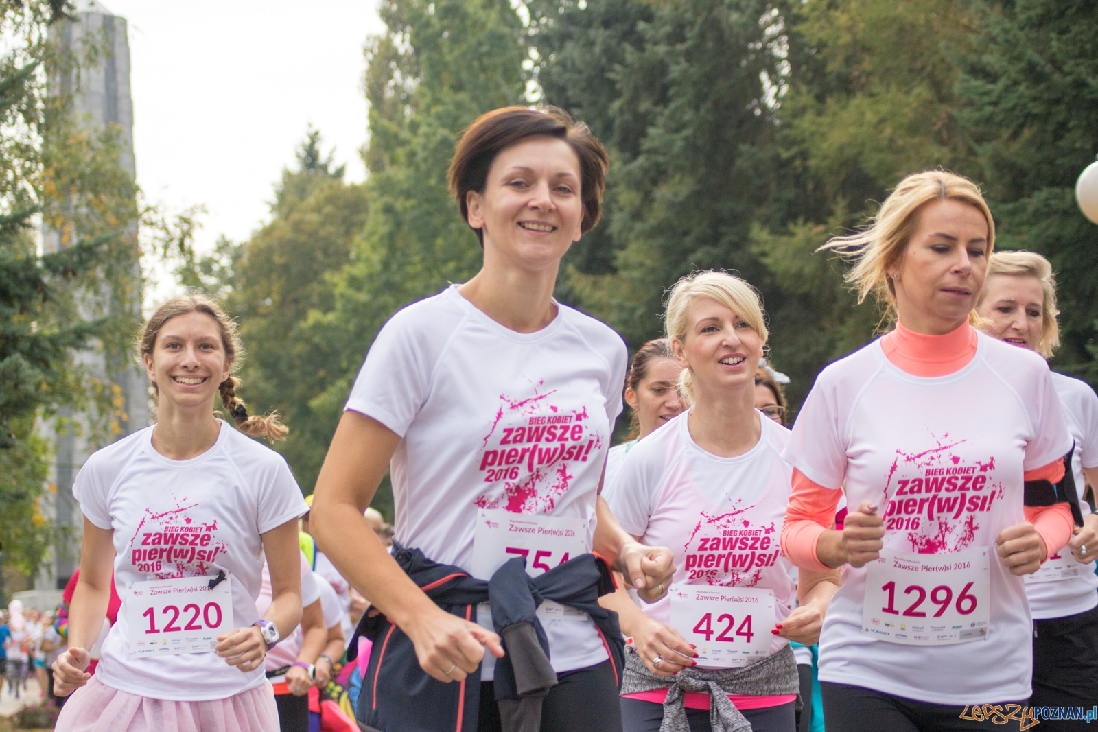 II Bieg Kobiet Zawsze PIER(W)SI 2016 Foto: Ewelina Jaśkowiak II Bieg Kobiet Zawsze PIER(W)SI 2016 Foto: Ewelina Jaśkowiak