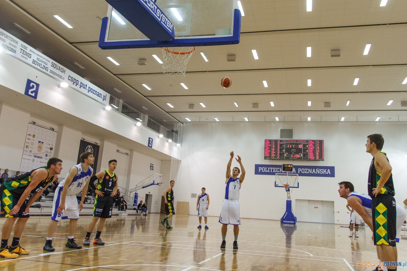 2. Liga Koszykówki Mężczyzn - AZS Politechnika Poznań - Tarn Foto: LepszyPOZNAN.pl / Paweł Rychter 2. Liga Koszykówki Mężczyzn - AZS Politechnika Poznań - Tarn Foto: LepszyPOZNAN.pl / Paweł Rychter