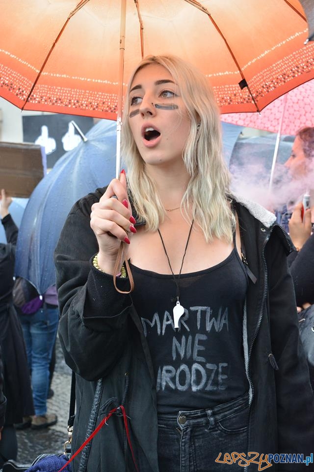 #czarnyprotest Foto: #czarnyprotest Foto: