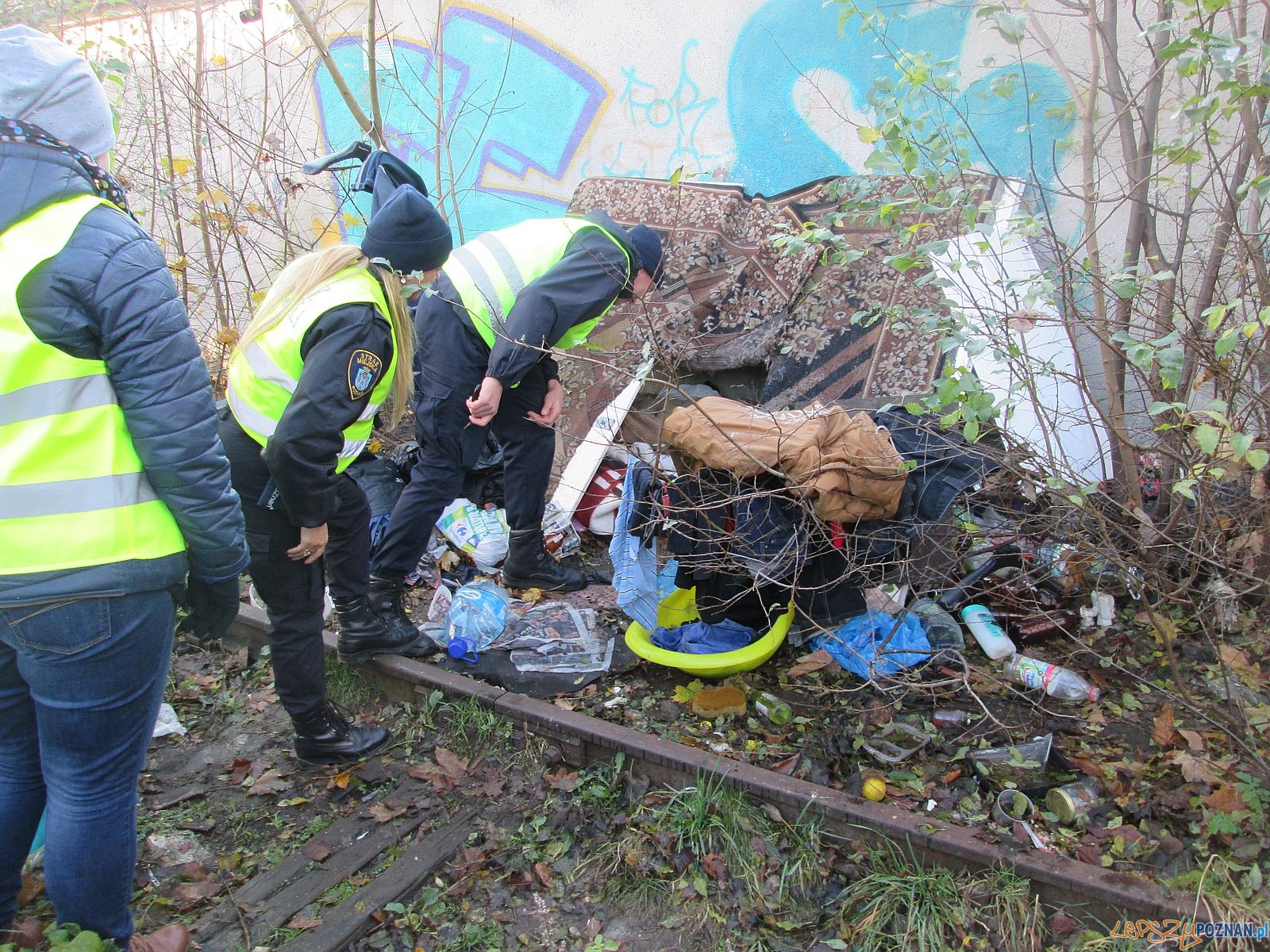 Bezdomni - Straż Miejska rozpoczęła kontrolę koczowisk Foto: Straż Miejska Bezdomni - Straż Miejska rozpoczęła kontrolę koczowisk Foto: Straż Miejska