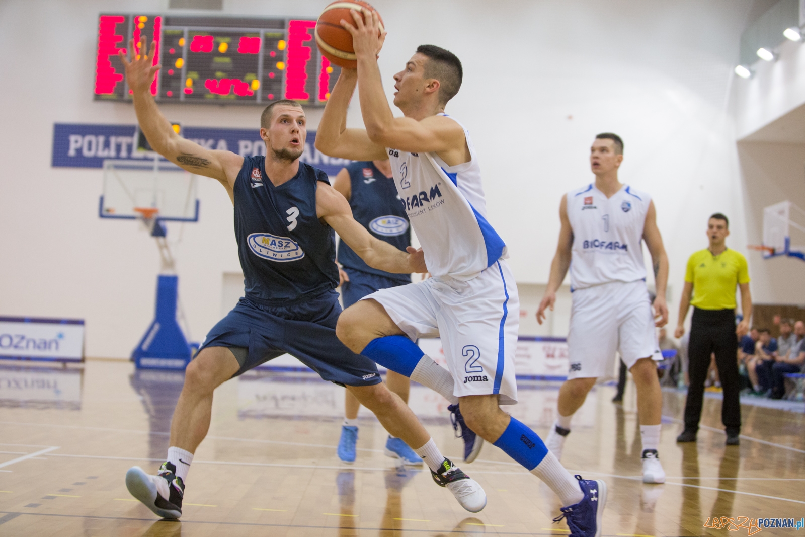 Biofarm Basket Poznań - GKS Gliwice Foto: lepszyPOZNAN.pl / Piotr Rychter Biofarm Basket Poznań - GKS Gliwice Foto: lepszyPOZNAN.pl / Piotr Rychter