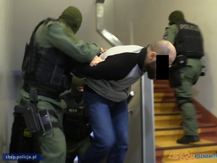 8 osób w areszcie po spektakularnej akcji Policji Foto: CBŚP 8 osób w areszcie po spektakularnej akcji Policji Foto: CBŚP