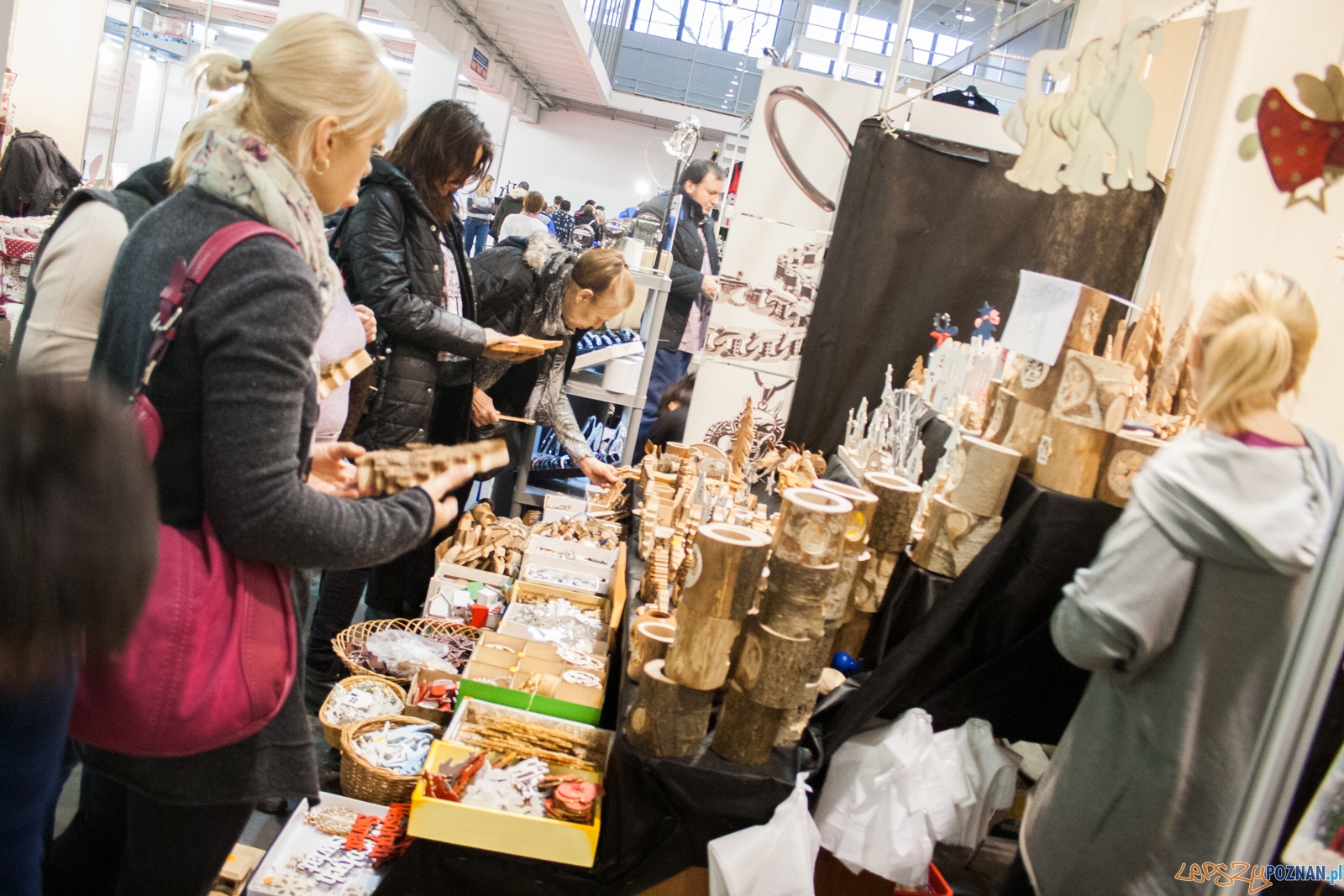Festiwal Sztuki i Przedmiotów Artystycznych (2.12.2016) MTP Foto: © lepszyPOZNAN.pl / Karolina Kiraga Festiwal Sztuki i Przedmiotów Artystycznych (2.12.2016) MTP Foto: © lepszyPOZNAN.pl / Karolina Kiraga