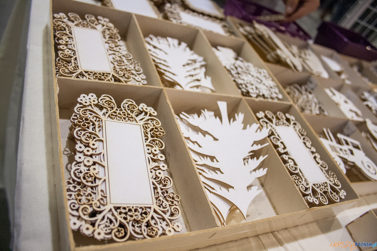 Festiwal Sztuki i Przedmiotów Artystycznych (2.12.2016) MTP Foto: © lepszyPOZNAN.pl / Karolina Kiraga Festiwal Sztuki i Przedmiotów Artystycznych (2.12.2016) MTP Foto: © lepszyPOZNAN.pl / Karolina Kiraga