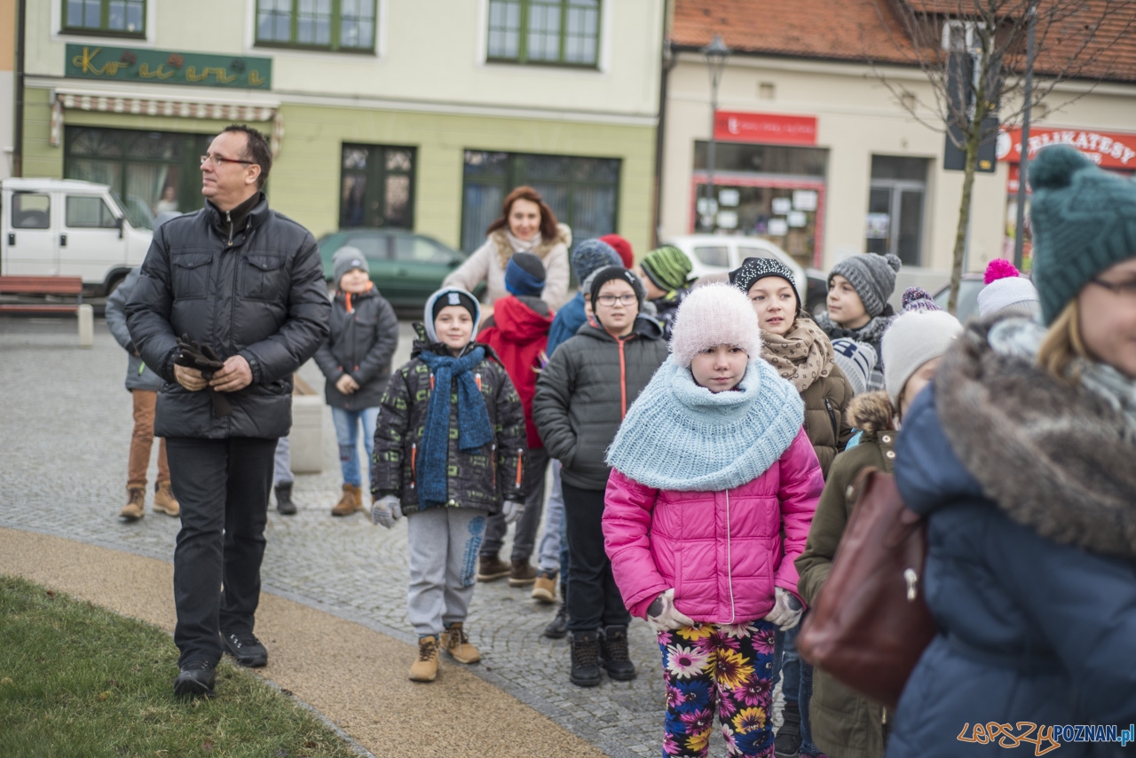 Choinka wspólnie udekorowana Foto: UMiG Murowana Goślina / Kamil Grzebyta Choinka wspólnie udekorowana Foto: UMiG Murowana Goślina / Kamil Grzebyta
