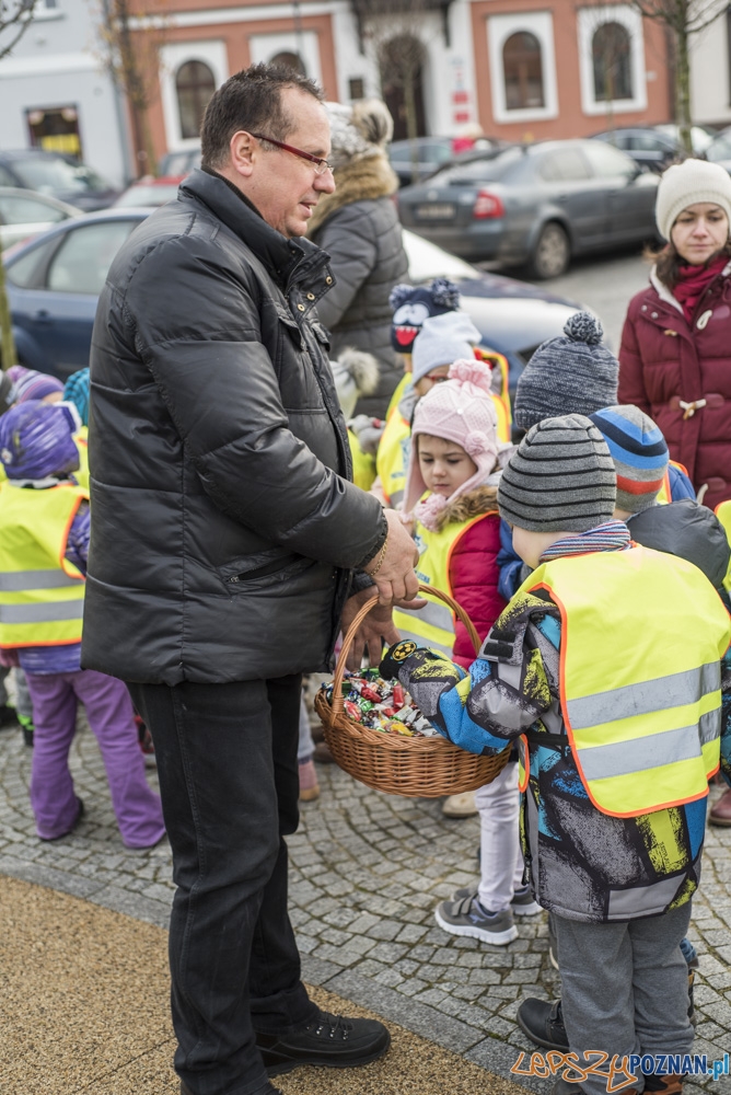 Choinka wspólnie udekorowana Foto: UMiG Murowana Goślina / Kamil Grzebyta Choinka wspólnie udekorowana Foto: UMiG Murowana Goślina / Kamil Grzebyta