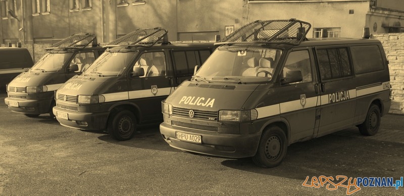 Stare policyjne wozy Foto: Stare policyjne wozy Foto: