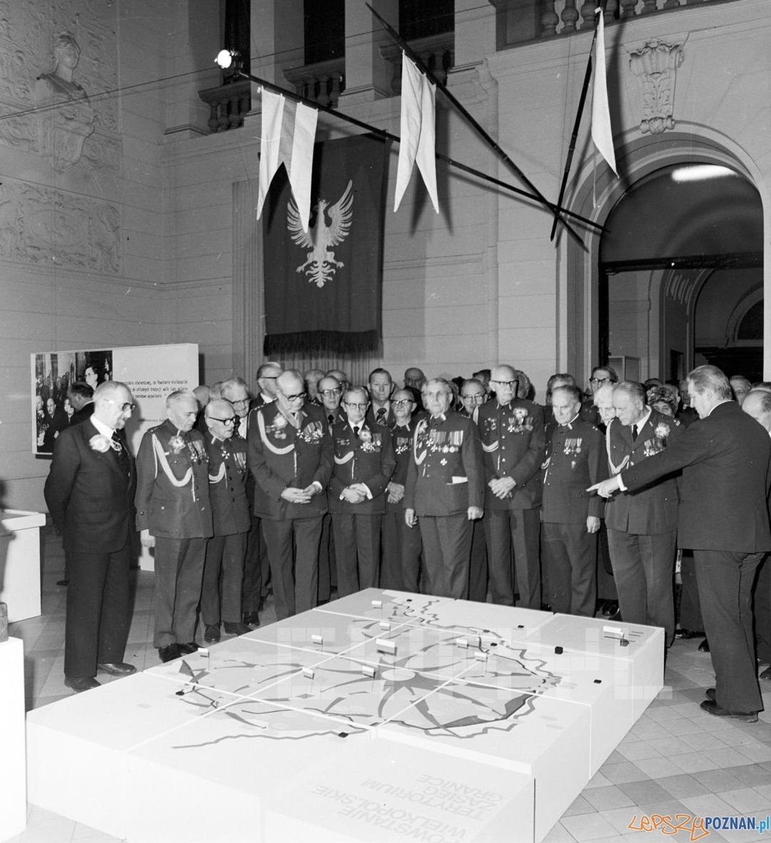 Wystawa z okazji 60.tej rocznicy Powstania Wielkopolskiego – w Muzeum Narodowym 18.12.1978 Foto: Stanisław Wiktor / Cyryl Wystawa z okazji 60.tej rocznicy Powstania Wielkopolskiego – w Muzeum Narodowym 18.12.1978 Foto: Stanisław Wiktor / Cyryl