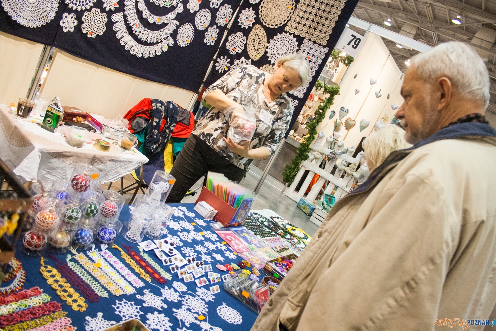 Festiwal Sztuki i Przedmiotów Artystycznych (2.12.2016) MTP Foto: © lepszyPOZNAN.pl / Karolina Kiraga Festiwal Sztuki i Przedmiotów Artystycznych (2.12.2016) MTP Foto: © lepszyPOZNAN.pl / Karolina Kiraga