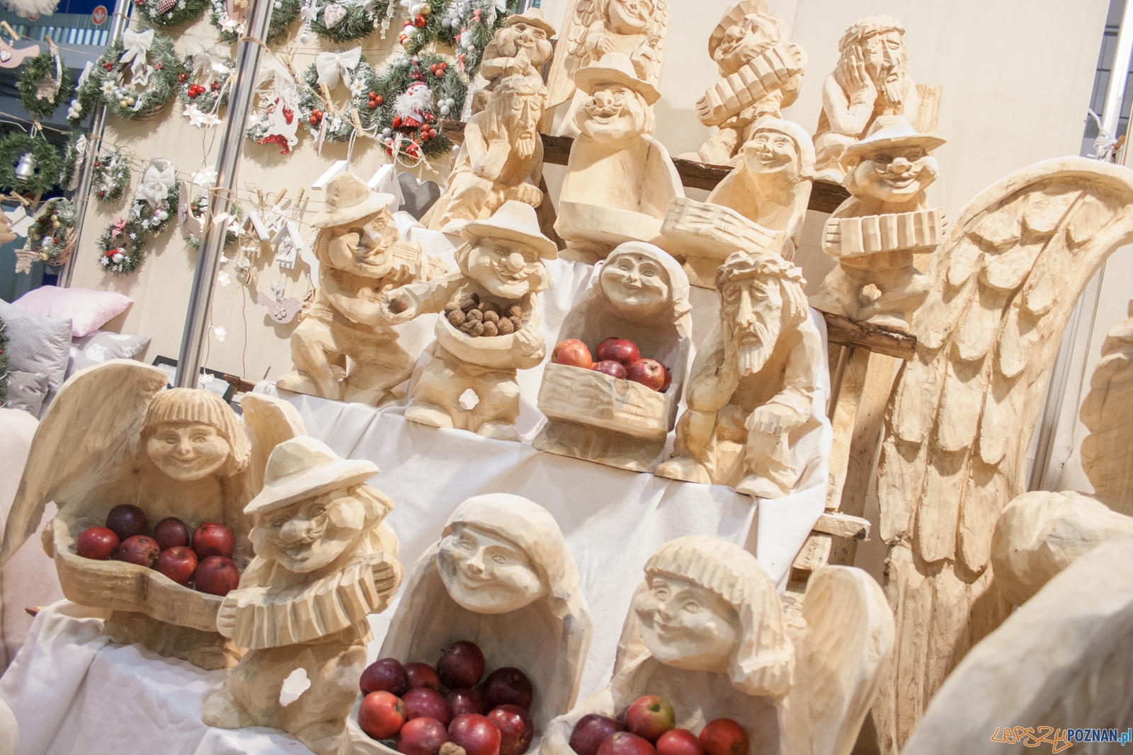 Festiwal Sztuki i Przedmiotów Artystycznych (2.12.2016) MTP Foto: © lepszyPOZNAN.pl / Karolina Kiraga Festiwal Sztuki i Przedmiotów Artystycznych (2.12.2016) MTP Foto: © lepszyPOZNAN.pl / Karolina Kiraga