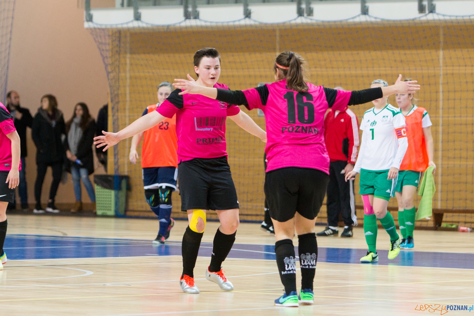 Futsal kobiet: AZS UAM Poznań - AZS AWF Warszawa Foto: lepszyPOZNAN.pl / Piotr Rychter Futsal kobiet: AZS UAM Poznań - AZS AWF Warszawa Foto: lepszyPOZNAN.pl / Piotr Rychter