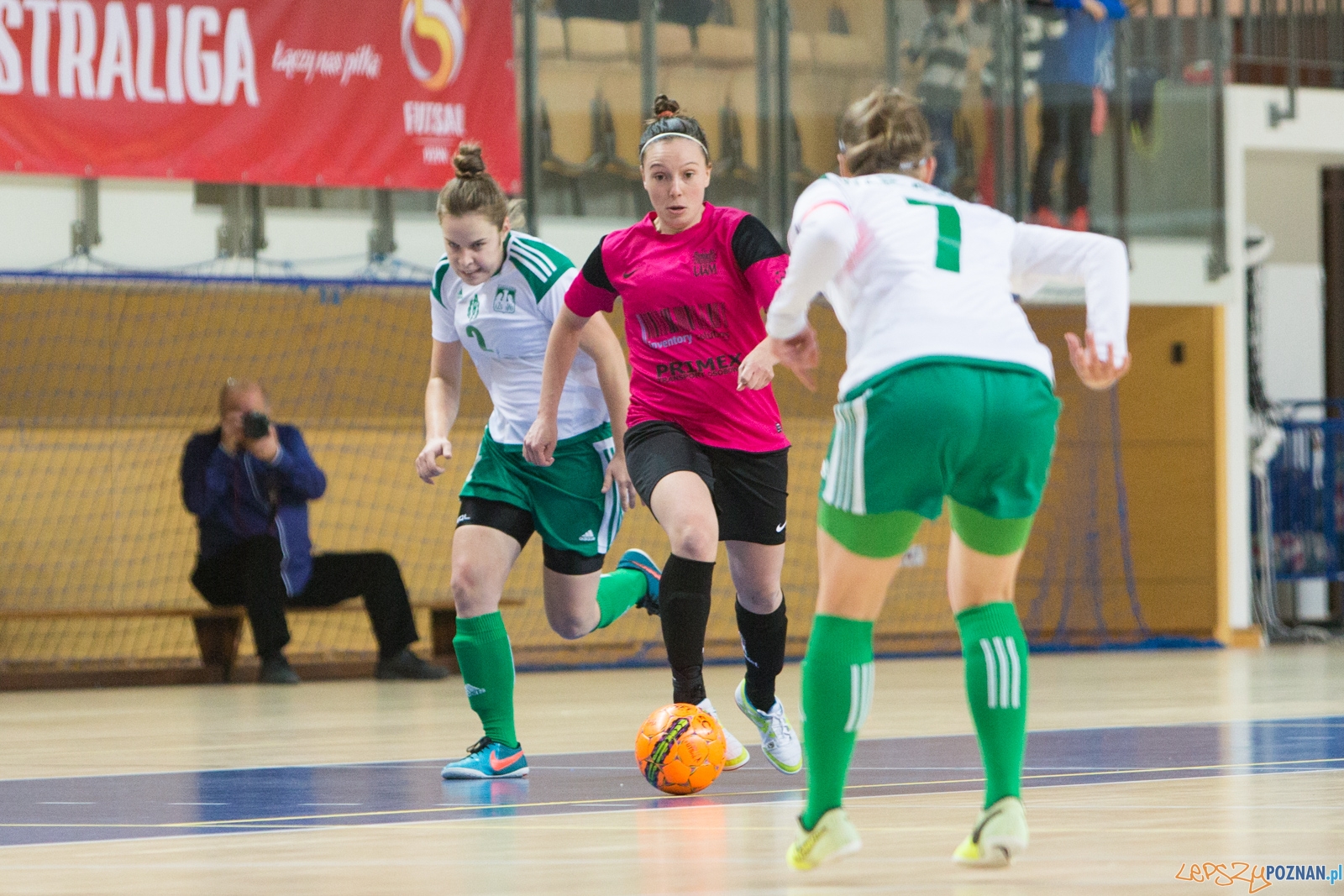 Futsal kobiet: AZS UAM Poznań - AZS AWF Warszawa Foto: lepszyPOZNAN.pl / Piotr Rychter Futsal kobiet: AZS UAM Poznań - AZS AWF Warszawa Foto: lepszyPOZNAN.pl / Piotr Rychter