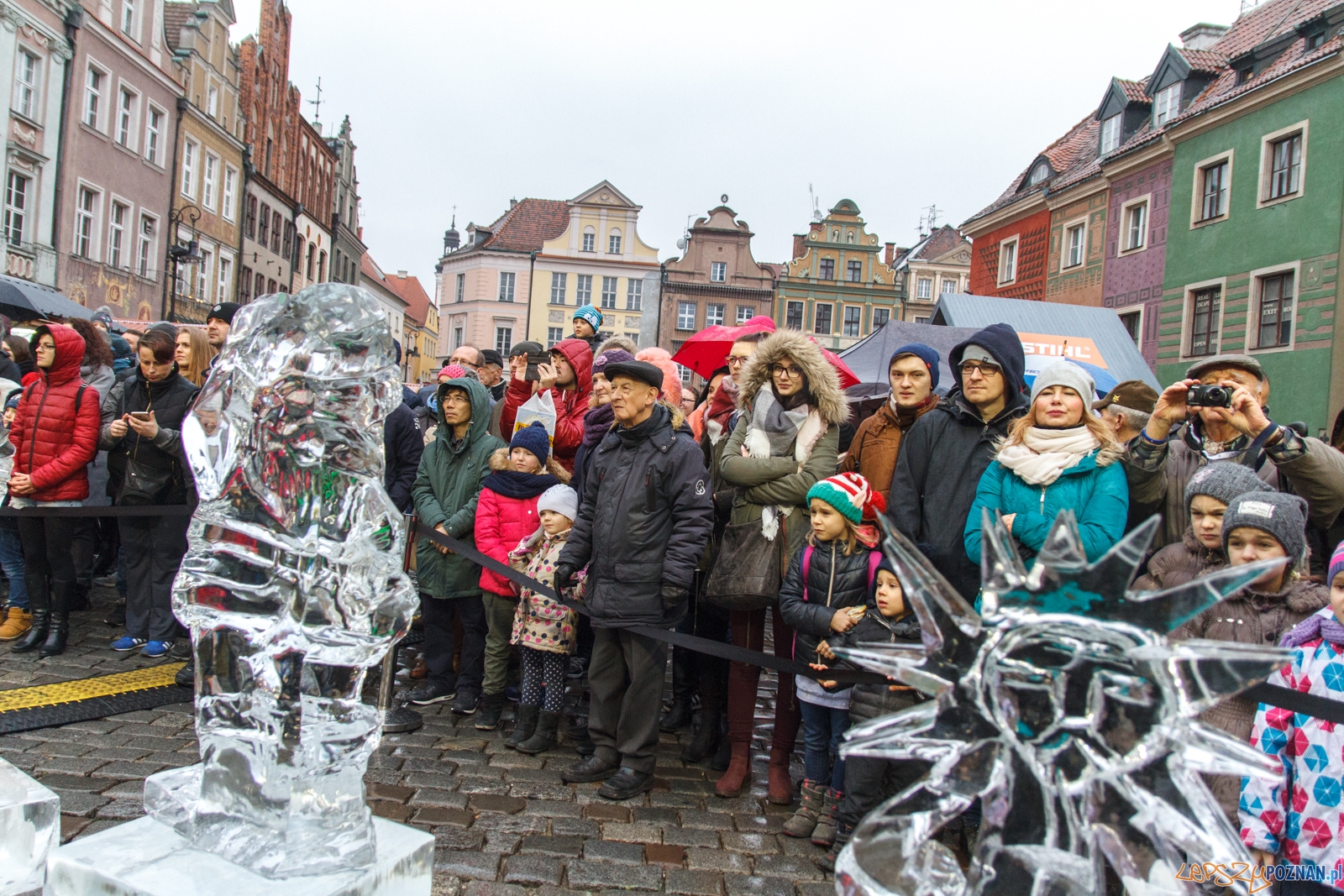 008_20161210_11stihlicefestivalpoznan_speedcarving_staryrynek Foto: LepszyPOZNAN.pl / Pawel Rychter 008_20161210_11stihlicefestivalpoznan_speedcarving_staryrynek Foto: LepszyPOZNAN.pl / Pawel Rychter
