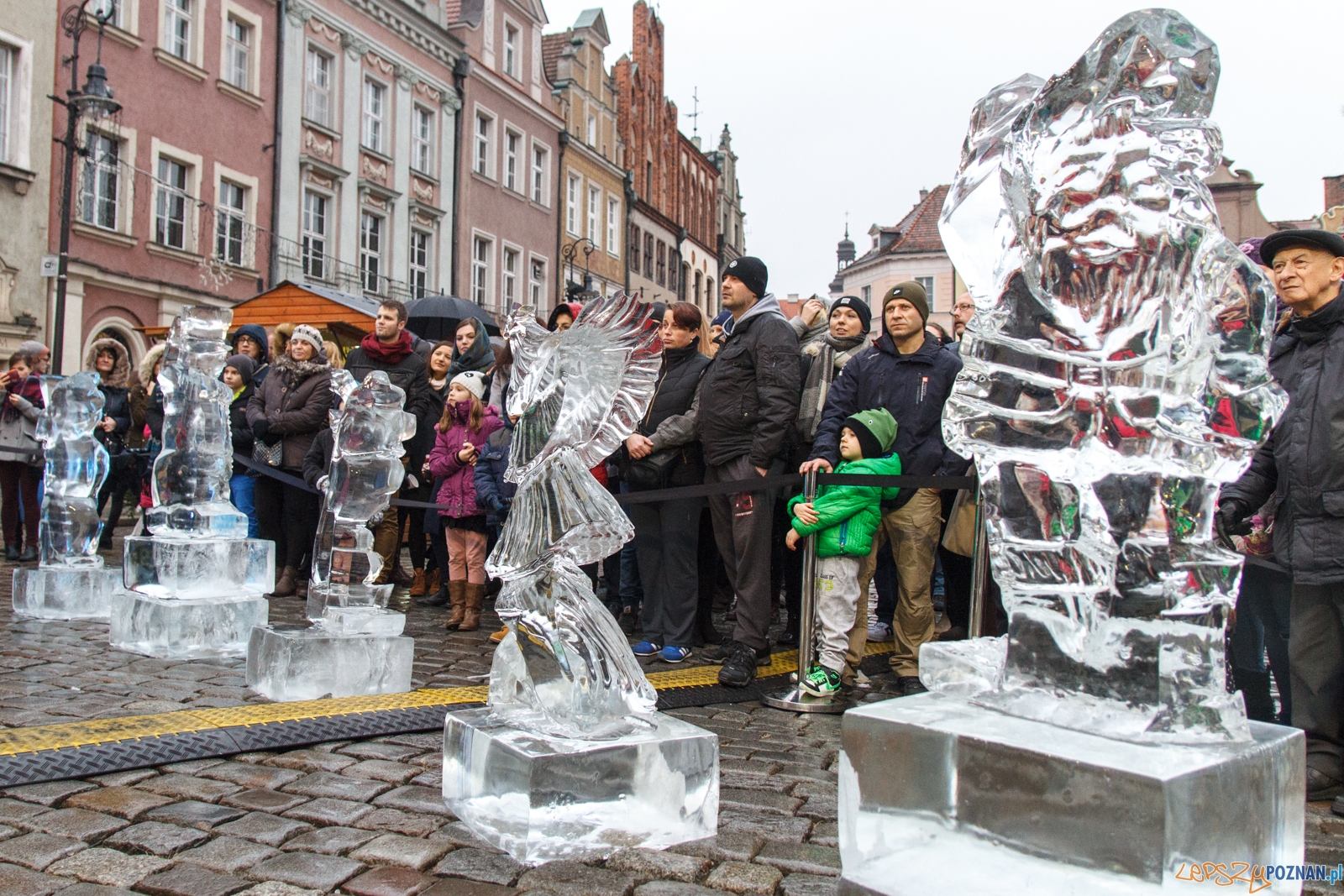 009_20161210_11stihlicefestivalpoznan_speedcarving_staryrynek Foto: LepszyPOZNAN.pl / Pawel Rychter 009_20161210_11stihlicefestivalpoznan_speedcarving_staryrynek Foto: LepszyPOZNAN.pl / Pawel Rychter