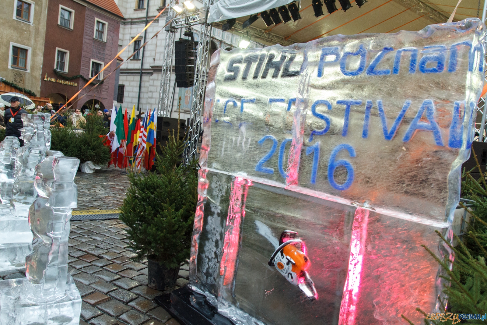 001_20161210_11stihlicefestivalpoznan_speedcarving_staryrynek Foto: LepszyPOZNAN.pl / Pawel Rychter 001_20161210_11stihlicefestivalpoznan_speedcarving_staryrynek Foto: LepszyPOZNAN.pl / Pawel Rychter