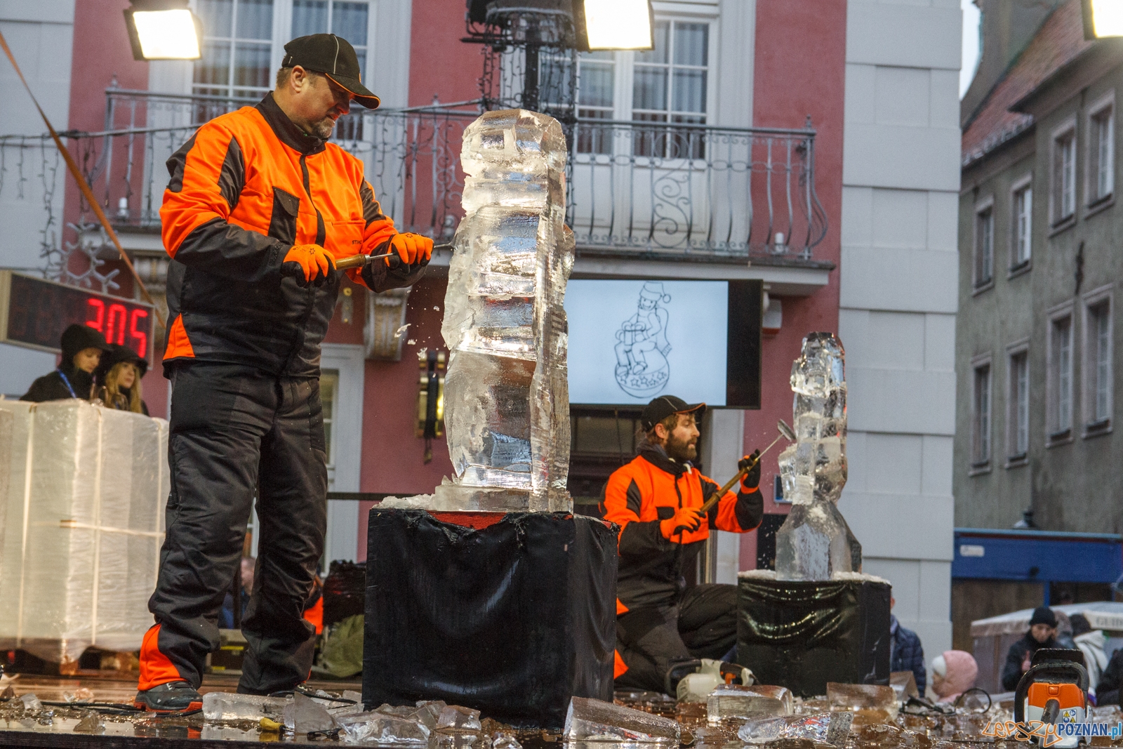 005_20161210_11stihlicefestivalpoznan_speedcarving_staryrynek Foto: LepszyPOZNAN.pl / Pawel Rychter 005_20161210_11stihlicefestivalpoznan_speedcarving_staryrynek Foto: LepszyPOZNAN.pl / Pawel Rychter