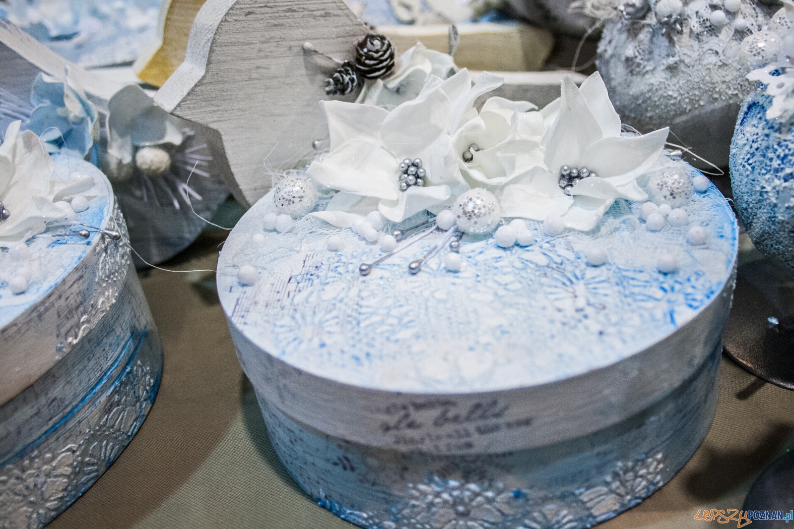 Festiwal Sztuki i Przedmiotów Artystycznych (2.12.2016) MTP Foto: © lepszyPOZNAN.pl / Karolina Kiraga Festiwal Sztuki i Przedmiotów Artystycznych (2.12.2016) MTP Foto: © lepszyPOZNAN.pl / Karolina Kiraga