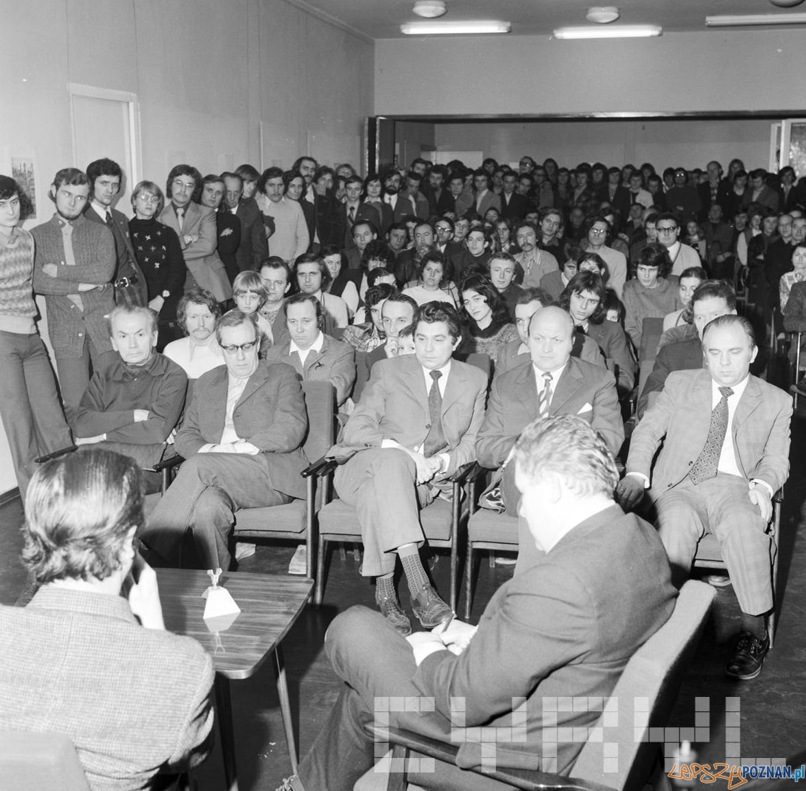 Spotkanie z redaktorem Bohdanem Tomaszewskim w Klubie Międzynarodowej Prasy i Książki - 17.01.1974 Foto: Stanisław Wiktor / Cyryl Spotkanie z redaktorem Bohdanem Tomaszewskim w Klubie Międzynarodowej Prasy i Książki - 17.01.1974 Foto: Stanisław Wiktor / Cyryl