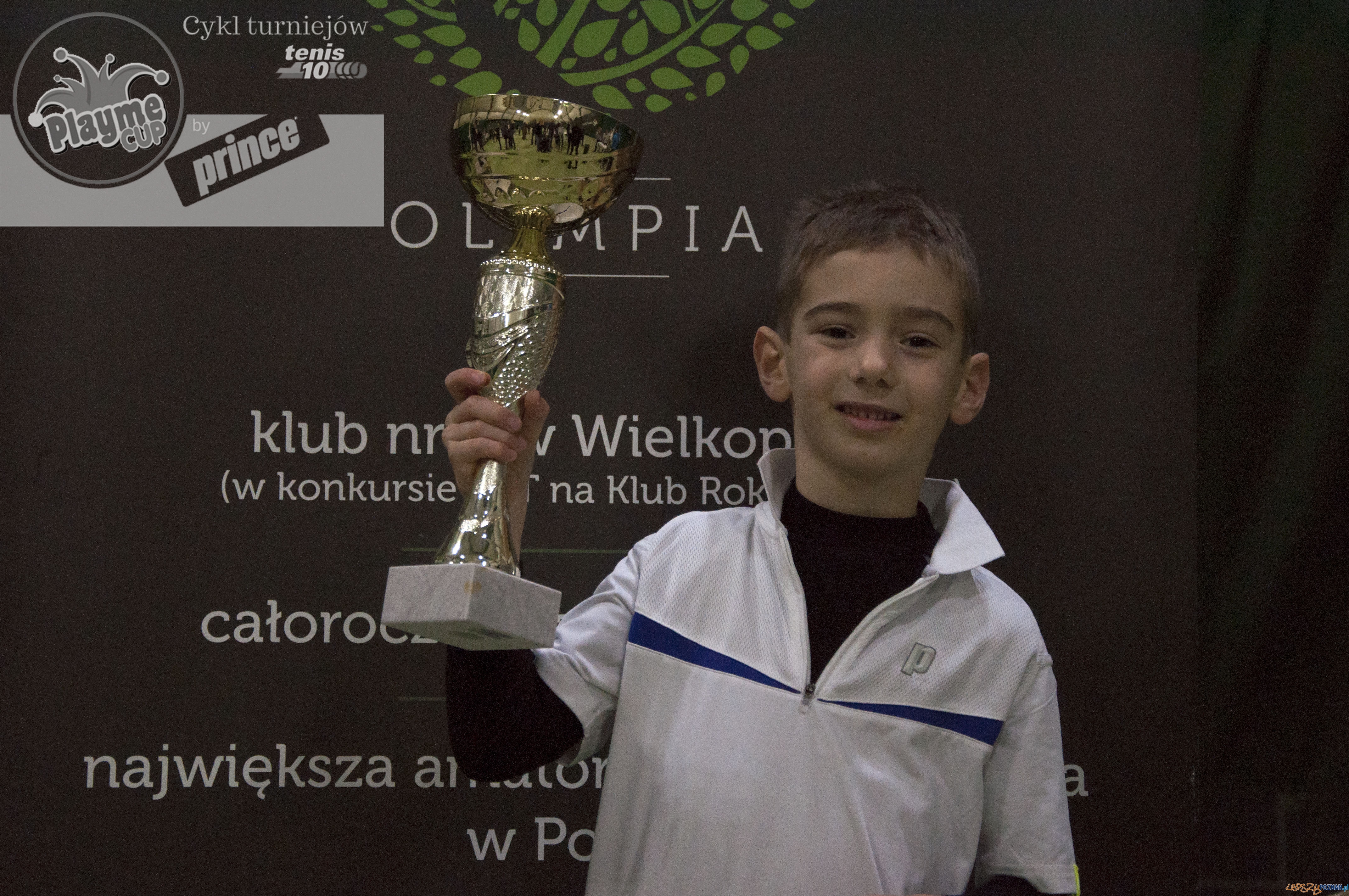 Emil Makiela - zwyciezca kat. niebieskiej - Playme Cup 2016 Foto: Park Tenisowy Olimpia / Playme Cup Emil Makiela - zwyciezca kat. niebieskiej - Playme Cup 2016 Foto: Park Tenisowy Olimpia / Playme Cup