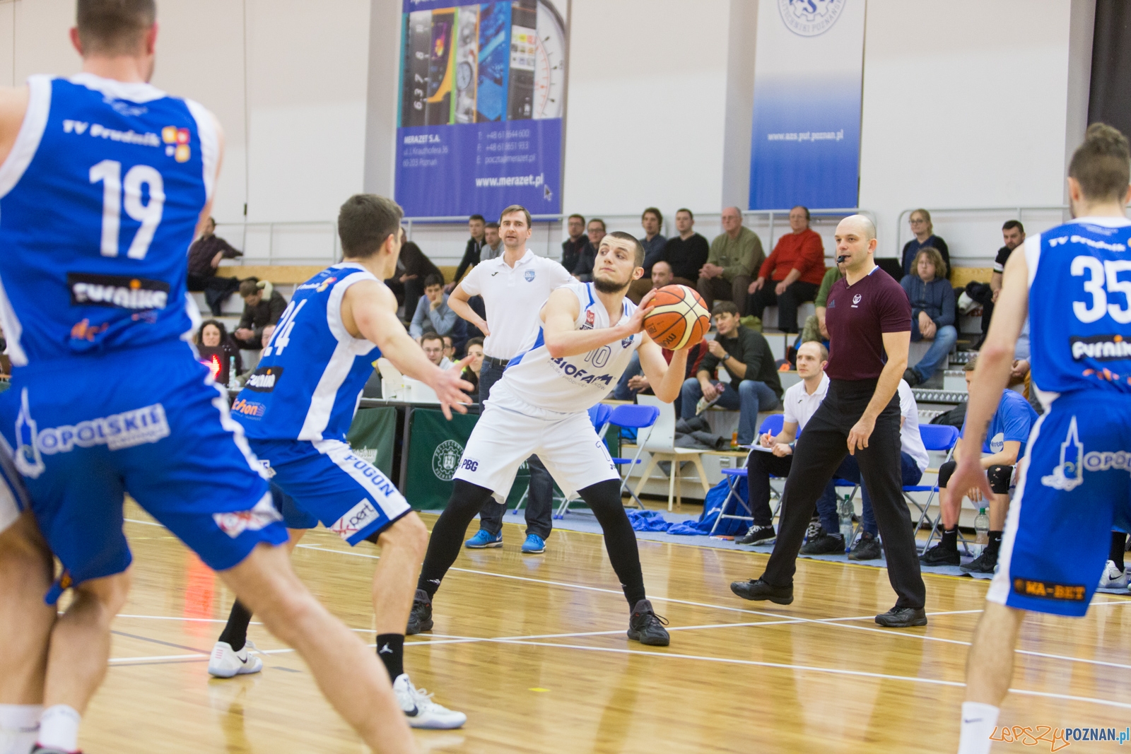 Biofarm Basket Poznań - Meritumkredyt Pogoń Prudnik Foto: lepszyPOZNAN.pl / Piotr Rychter Biofarm Basket Poznań - Meritumkredyt Pogoń Prudnik Foto: lepszyPOZNAN.pl / Piotr Rychter